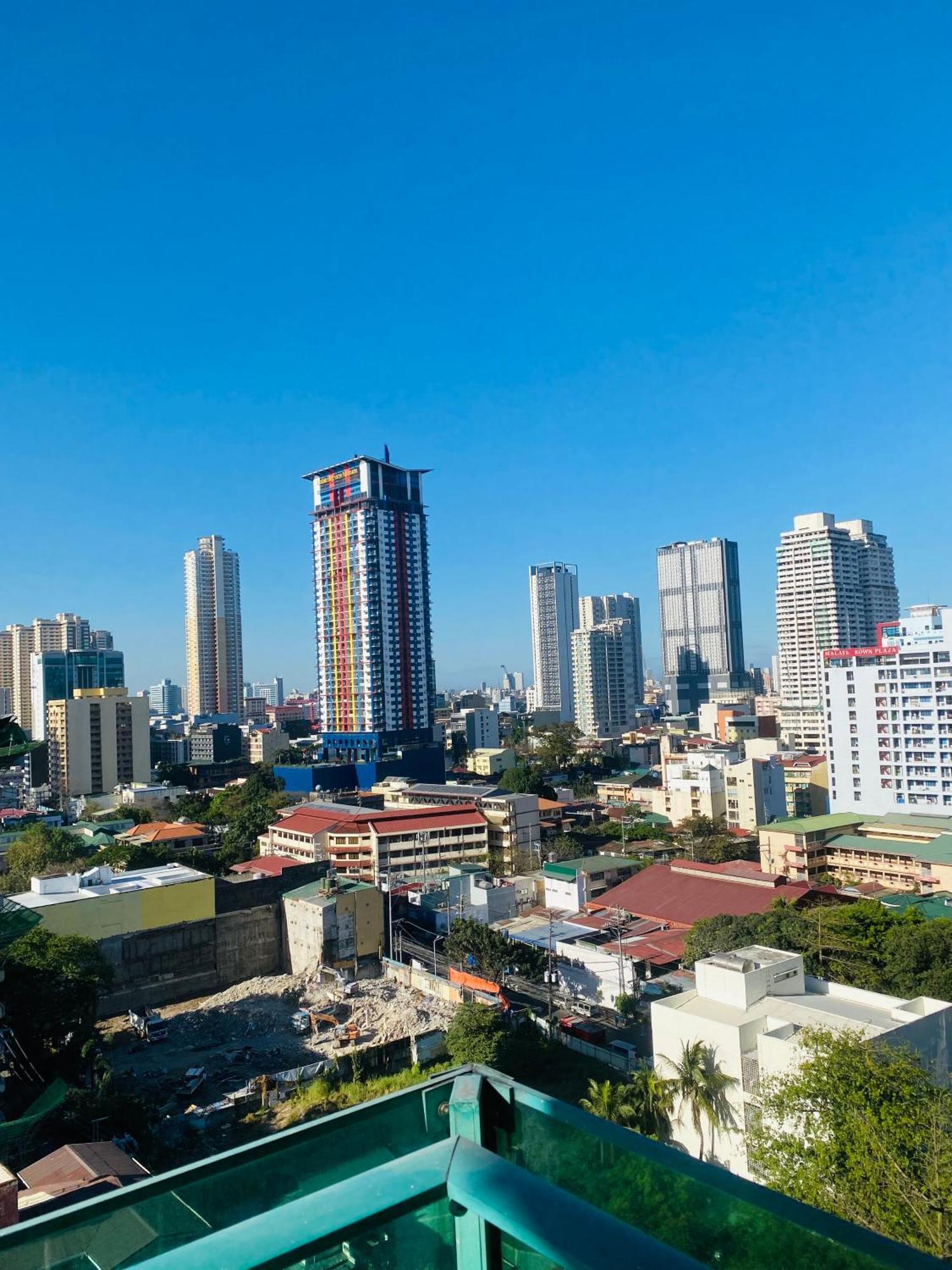 Baywatch Tower Hotel Manila Exterior photo